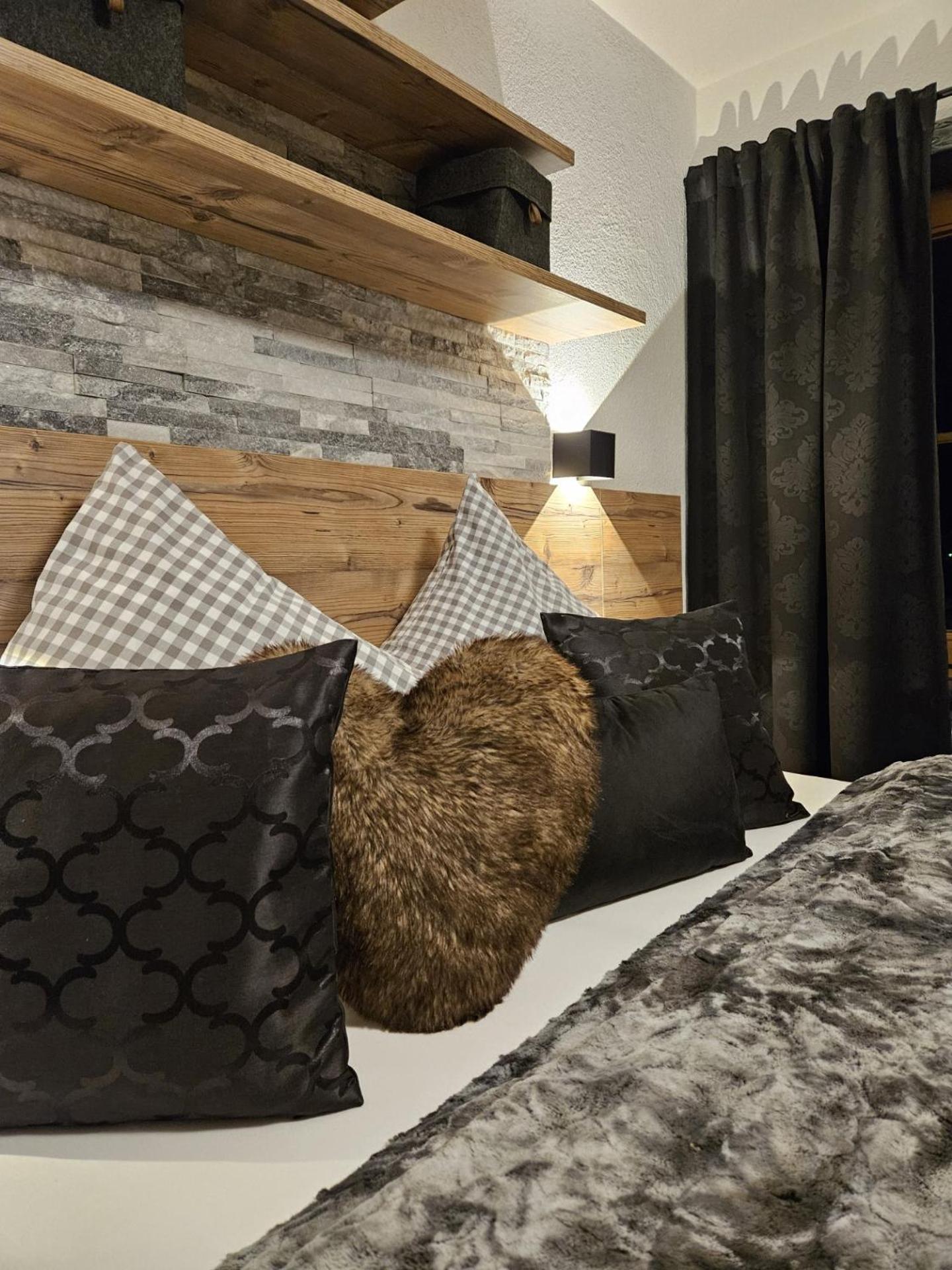 Apartment Luxus Nina Mit Zirbenhuette *